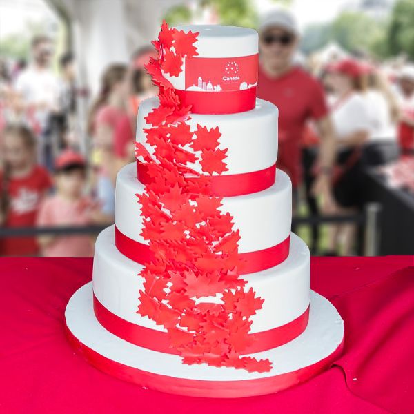 Distribution du gâteau de la fête du Canada 